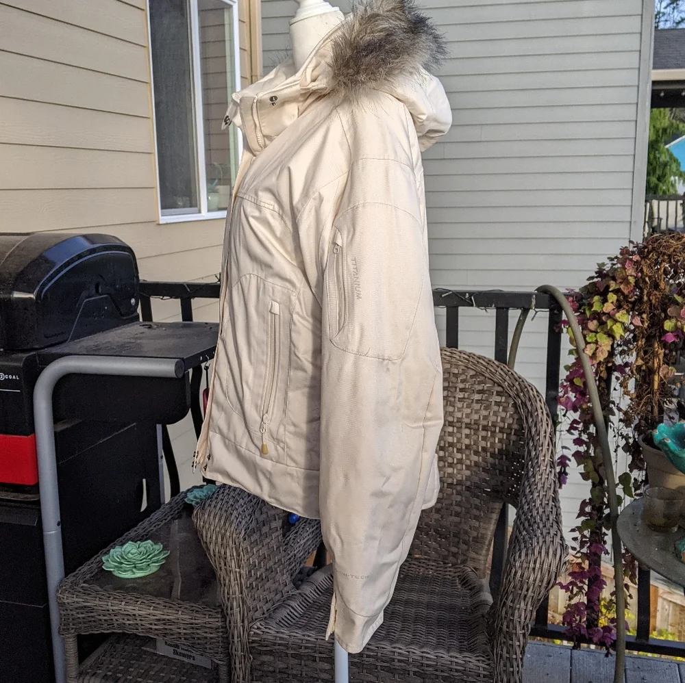 Winter jacket - Picture 5 of 12